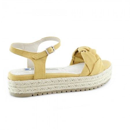 Sandalias Mustang 50687 Amarillo.