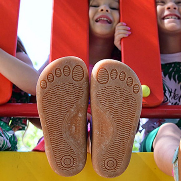 Zapatillas de lona Froddo Barefoot canvas Lila Flores