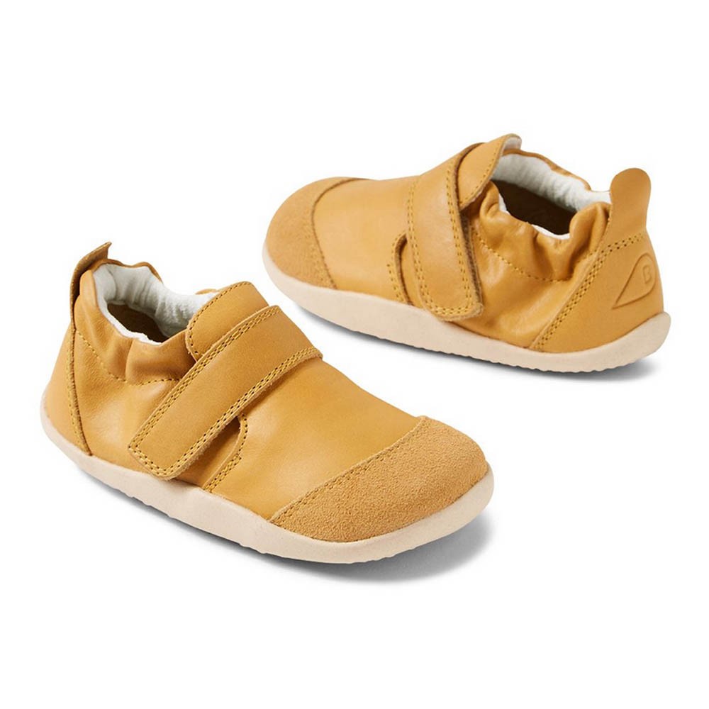 Zapatos respetuosos Bobux Marvel Mostaza