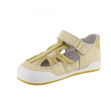 Sandalias cerradas barefoot Blanditos Estela Vainilla